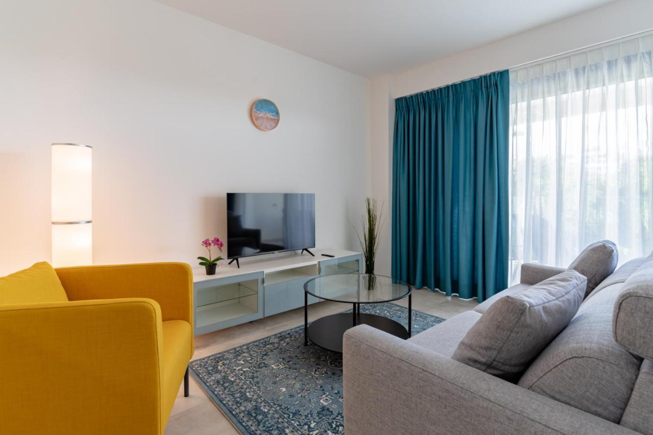 Cosy And Centrally Located Apartment In Estepona Eksteriør bilde